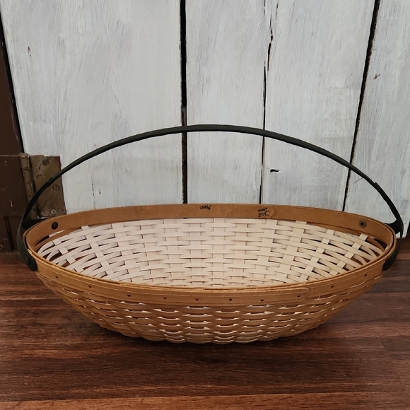 *Rare* Longaberger Large Leaf Basket with Black Metal Handle 2010